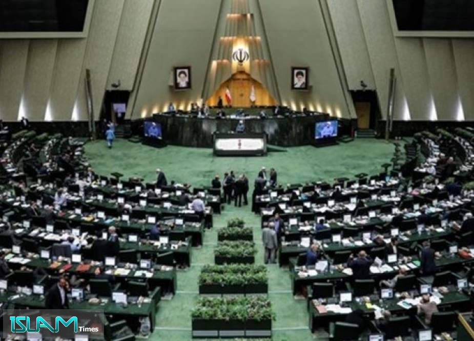 البرلمان الايراني يعد مشاريع لمواجهة اجراءات أميركا العدائية