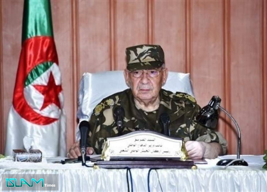 قايد صالح رداً على الأحزاب: الجزائر هي دائماً القدوة