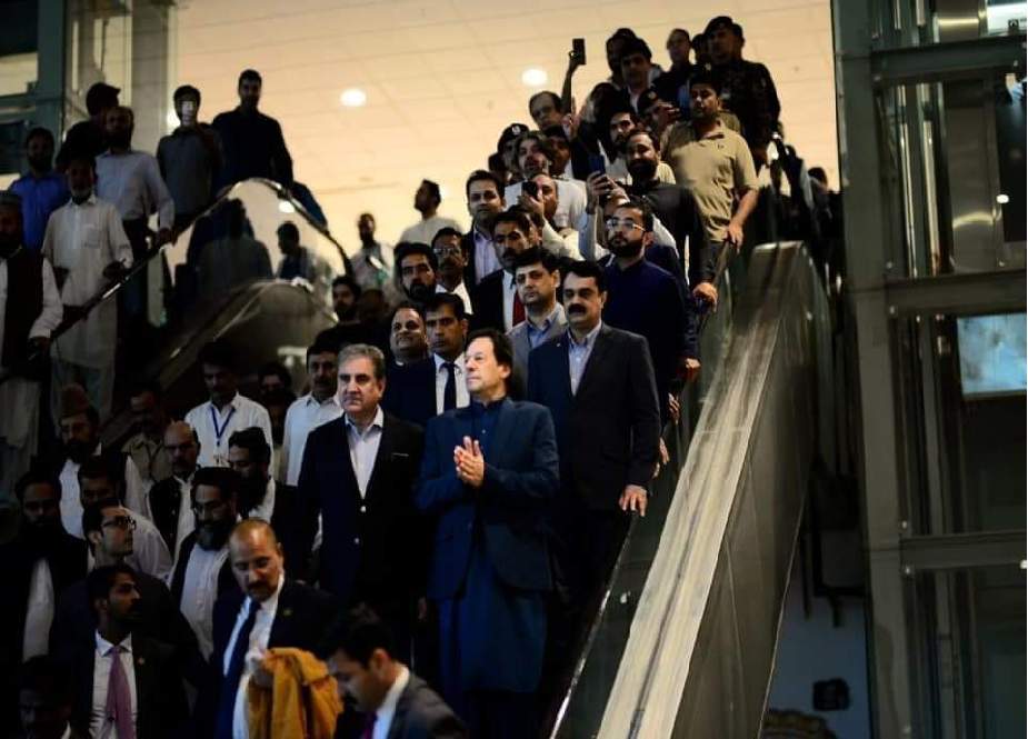 وزیراعظم عمران خان دورہ امریکہ کے بعد وطن واپس پہنچ گئے