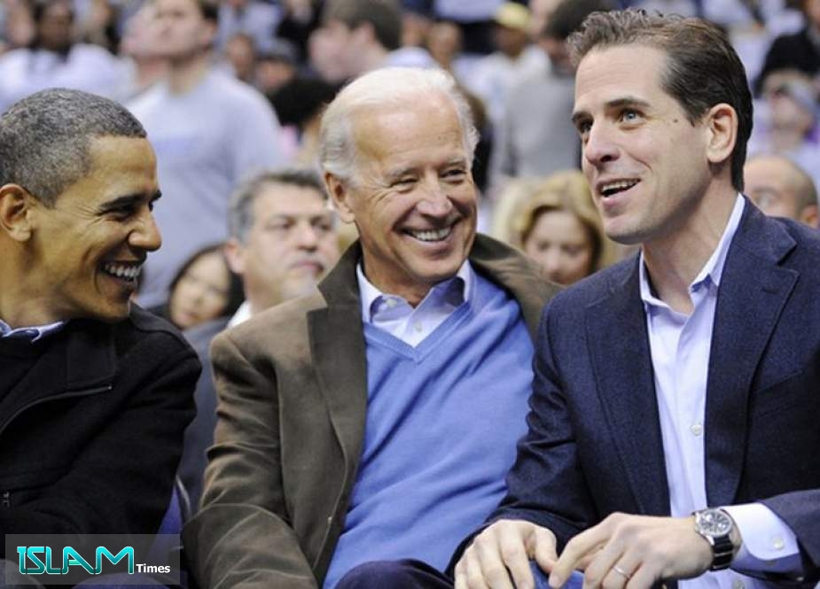 Hunter Biden with his father Joe Biden and former US President Barrack Obama