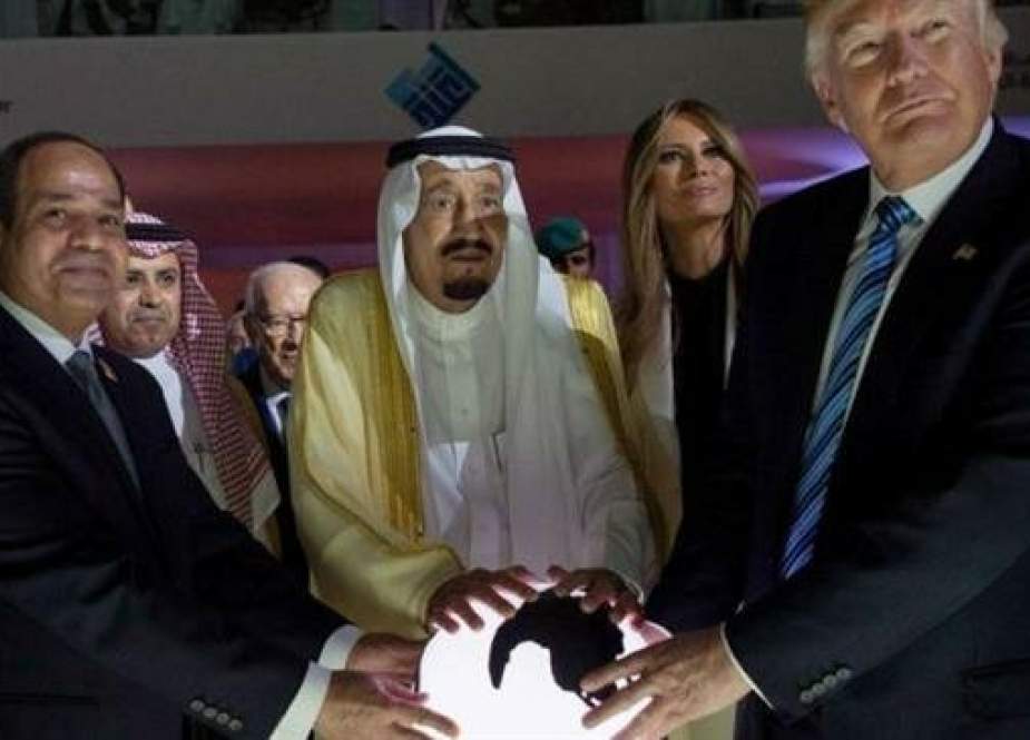 Egyptian President Abdel Fattah al-Sissi, Saudi King Salman, US First Lady Melania Trump and US President Donald Trump.jpg