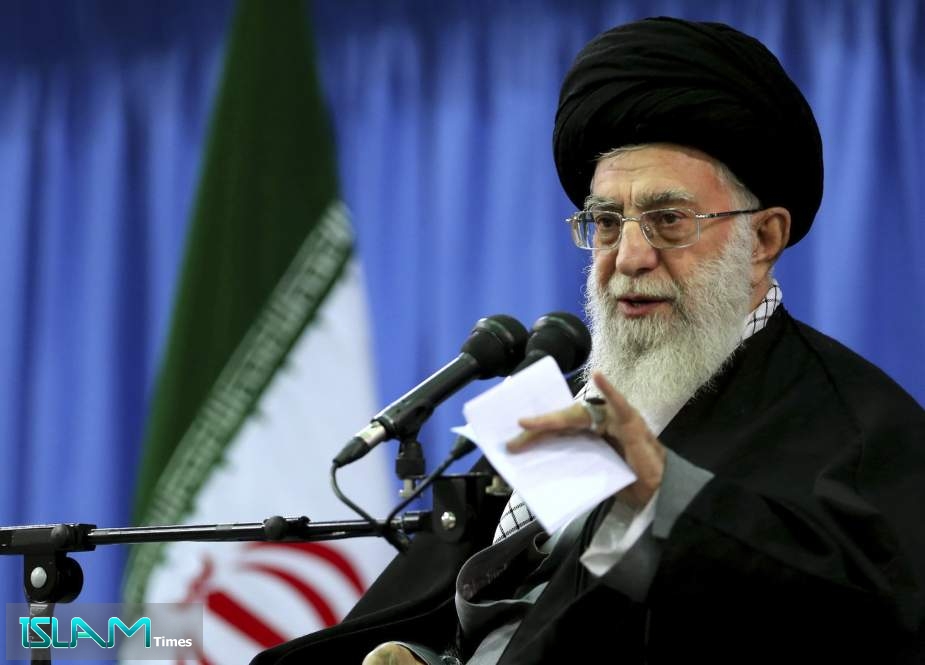 Ayatollah Khamenei Urges Countering Plots to Foment Insecurity in Iraq, Lebanon