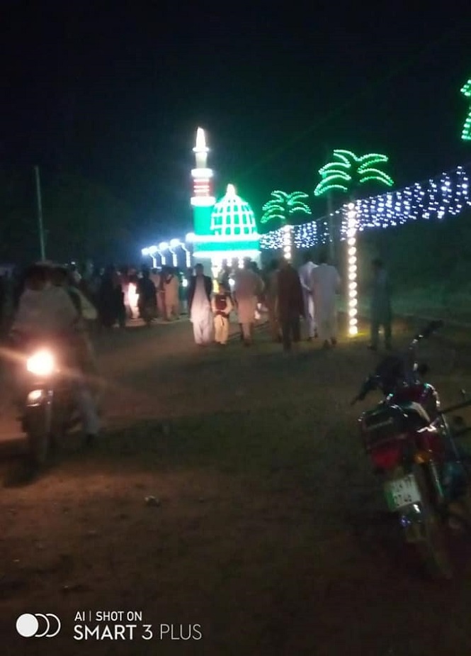 میانوالی، ماڑی انڈس میں جشن عید میلادالنبیؑ کی مناسبت سے ہونیوالے چراغاں کی تصاویر