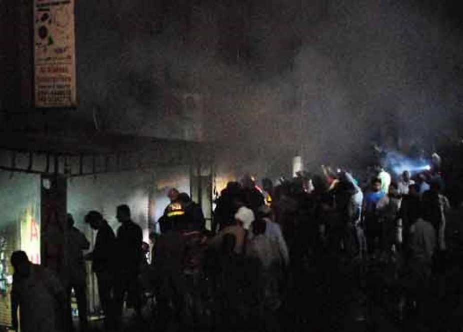 لاہور، موچی گیٹ کے علاقے میں آتشزدگی، 4 افراد جاں بحق