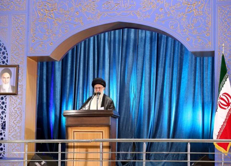 Imam Sayyed Ali Khamenei during Friday prayers.jpg