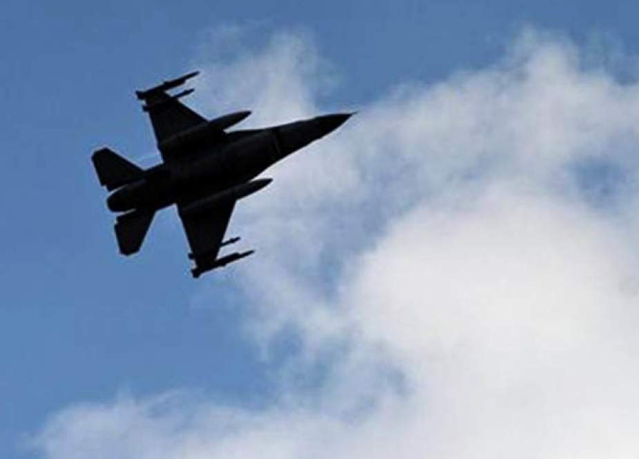 شورکوٹ کے قریب پاک فضائیہ کا طیارہ گر کر تباہ
