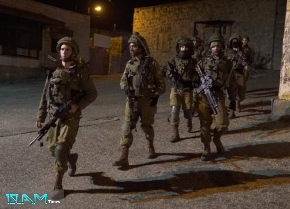قوات الاحتلال تعتقل 20 فلسطينيا من الضفة والقدس