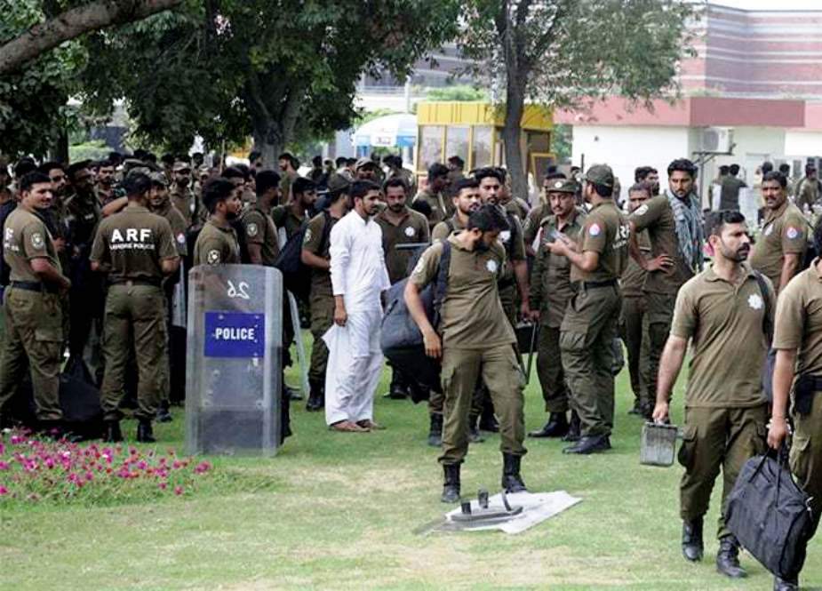 لاہور پولیس کا لاک ڈاون مزید سخت کرنے کا فیصلہ