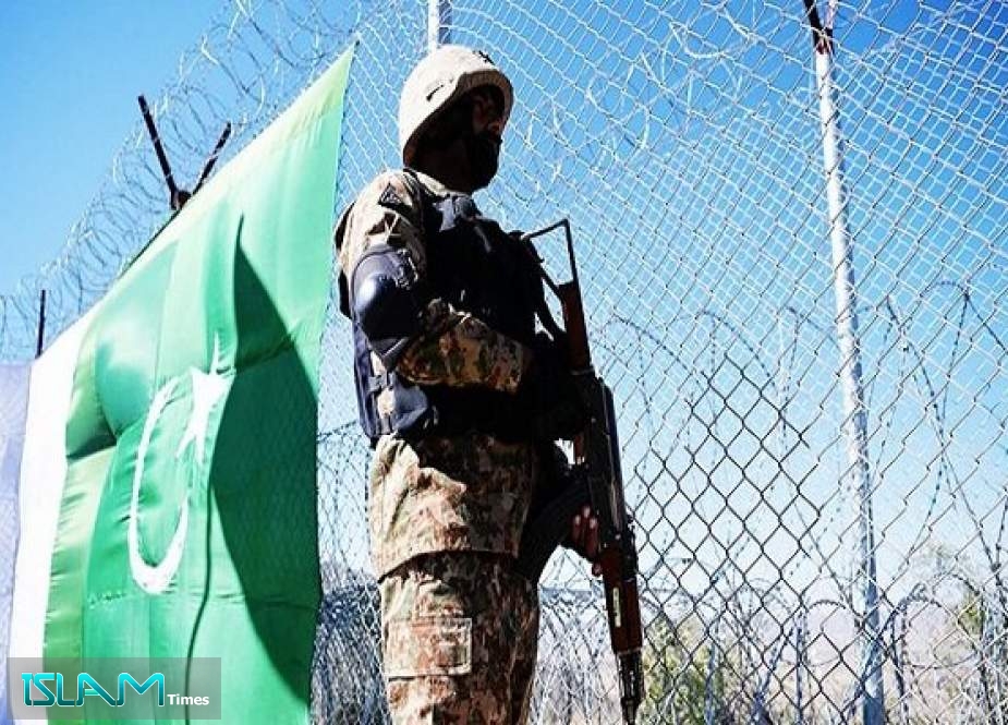 Pakistan Sets Aside $18.6 Million to Fence Border with Iran