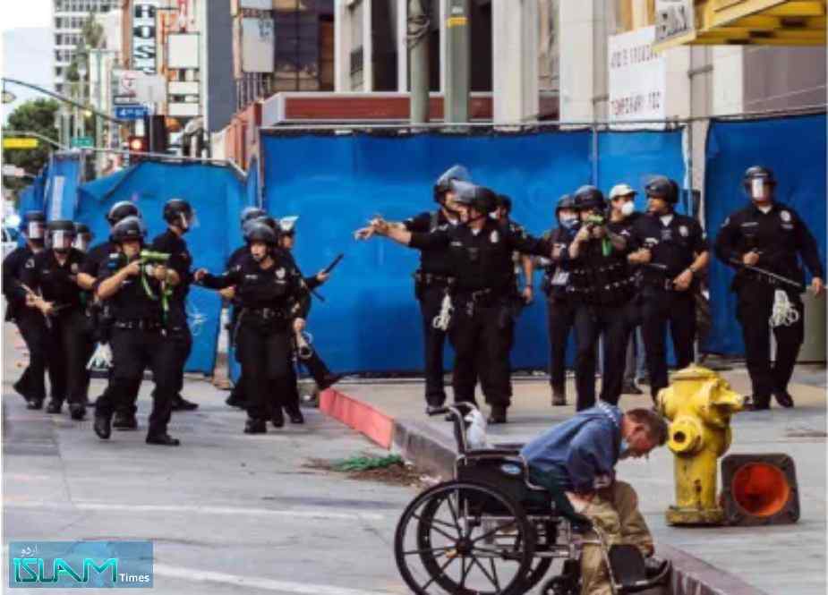 امریکہ، پولیس گردی کے دلخراش مناظر!