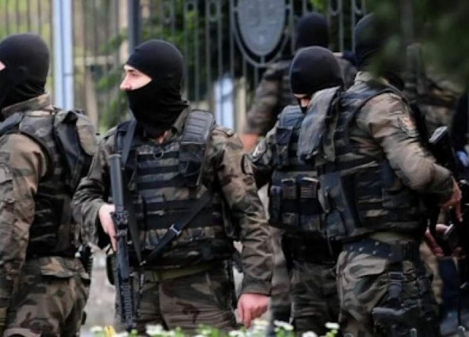 السلطات التركية تعتقل 414 من أفراد الجيش