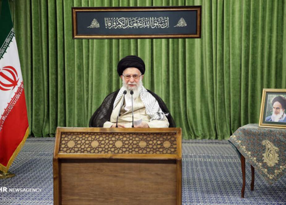 Ayatullah Khamenei: Persatuan Kunci Hadapi Plot Musuh