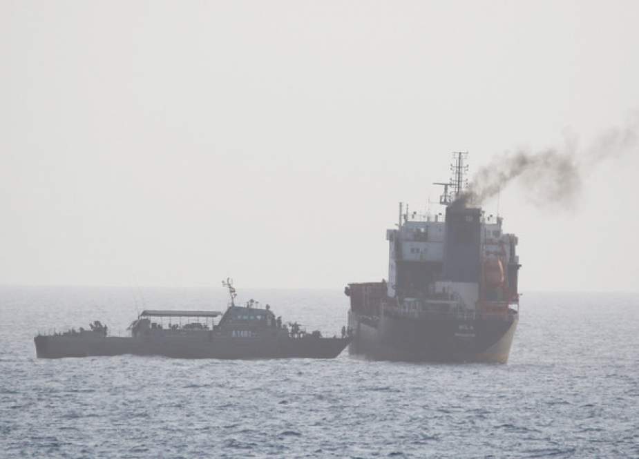 US Navy allegedly shows members of the Iranian military boarding a civilian tanker WILA en route to the UAE.JPG