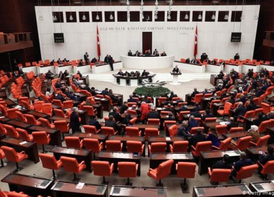 رئيس البرلمان التركي: الإمارات دمية بلا سيادة وخائنة لفلسطين