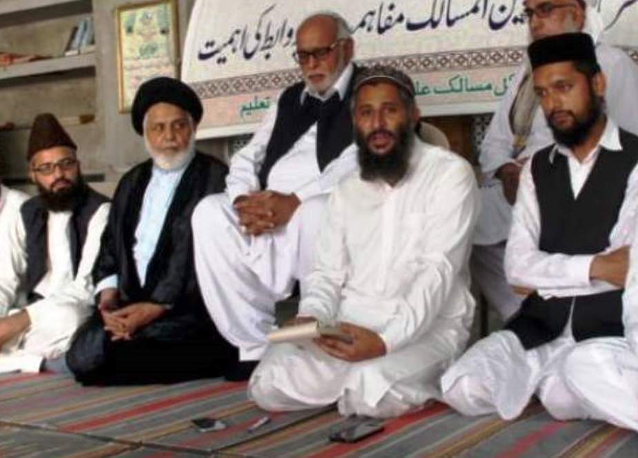 لاہور، اہلسنت علماء کی مجلس عزاء میں شرکت، اتحاد کی اہمیت پر خطاب