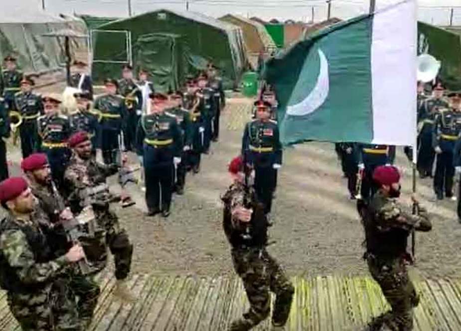 روس میں جاری کثیر القومی فوجی مشقوں کی افتتاحی تقریب میں پاکستانی دستے کی شرکت
