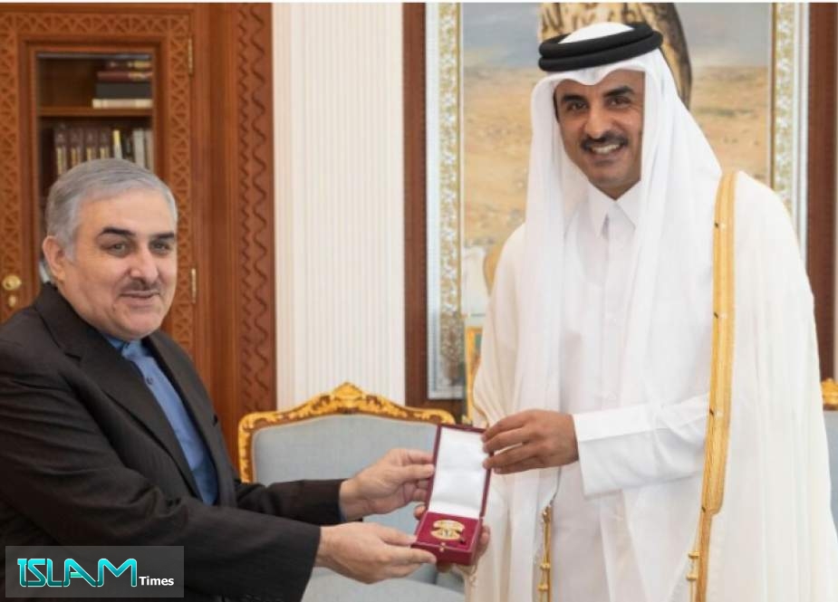 أمير قطر يستقبل السفير الإيراني في الدوحة