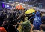 Thai Police Use Water Cannons on Defiant Protesters  <img src="https://cdn.islamtimes.org/images/picture_icon.gif" width="16" height="13" border="0" align="top">