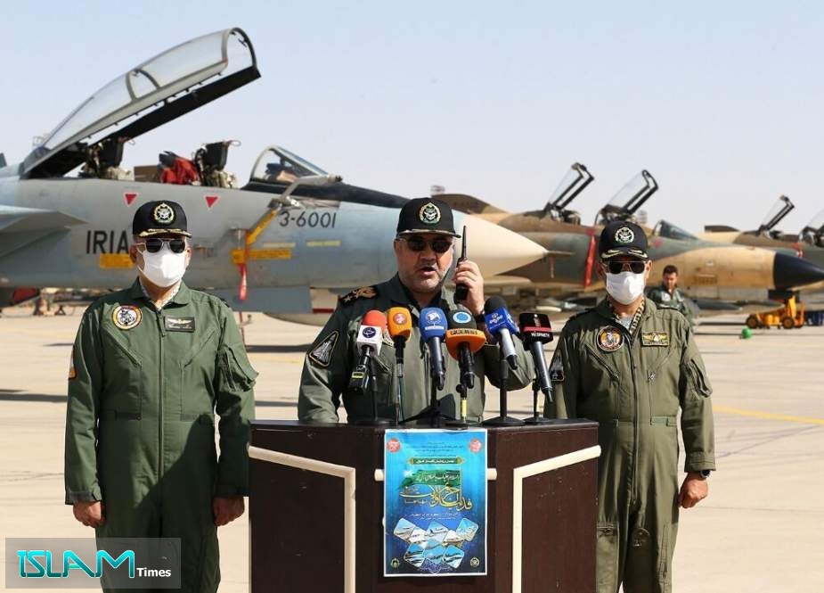 Iran Army Air Force Maneuver Begins in Central Iran