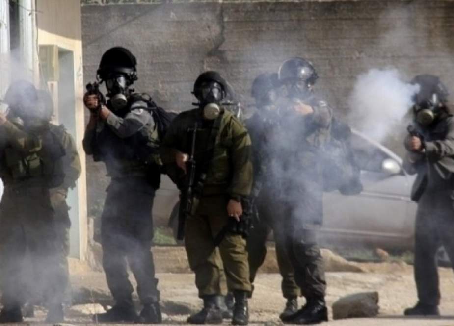 مواجهات بين شبان فلسطينيين وقوات الاحتلال في رام الله