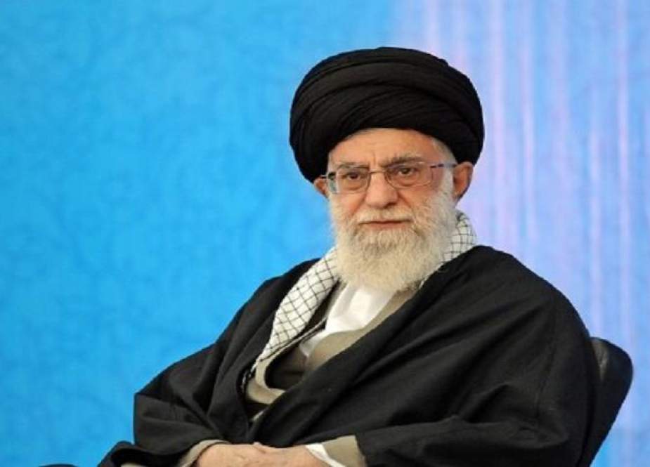 قائد الثورة: التعبئة ثروة كبيرة وهبة إلهية للشعب الإيراني