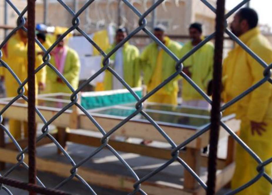 نائب عراقي يدعو لإعدام "إرهابيين" في سجون الحوت