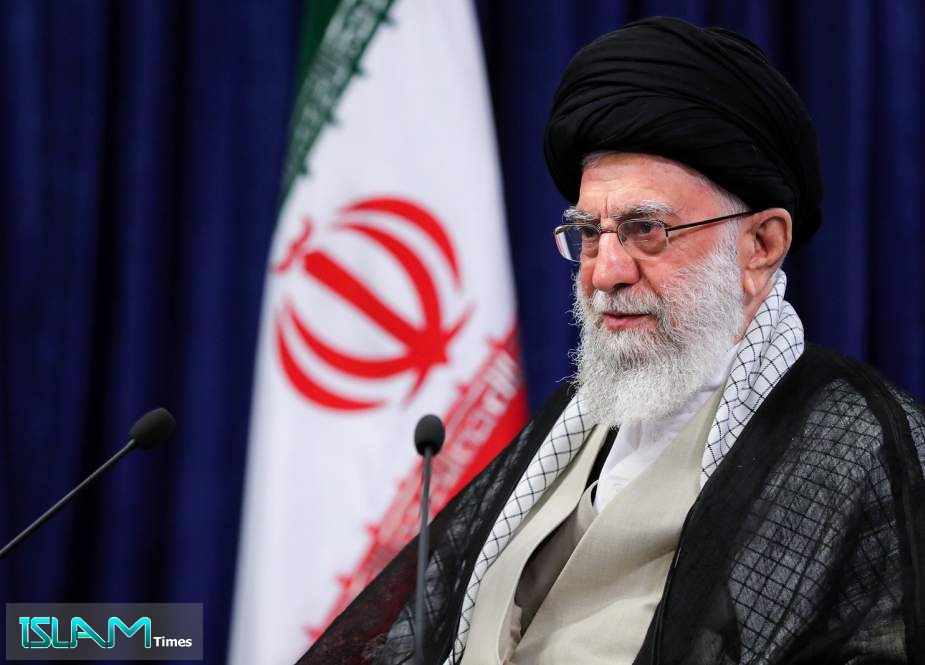 Ayatollah Khamenei: Islamic Republic Grown Stronger than Ever