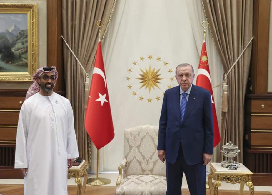 Recep Tayyiip Erdogan and Sheikh Tahnoun bin Zayed Al Nahyan.jpg