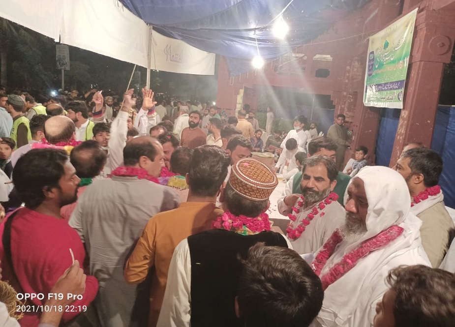 لاہور، جامعہ المنتظر کے علماء کی جانب سے عیدمیلادالنبی(ص) کے جلوس کے استقبال کے مناظر