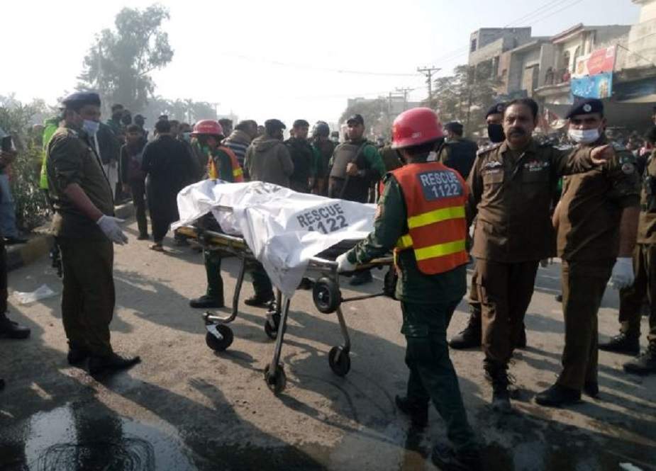 سیالکوٹ میں توہین رسالت کے الزام میں غیر ملکی شہری قتل، لاش کو آگ لگا دی گئی