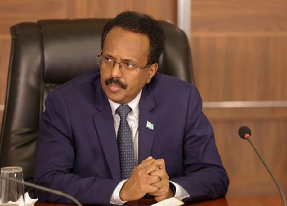 الرئيس الصومالي يعلق مهام رئيس الوزراء وسط خلاف حول الانتخابات
