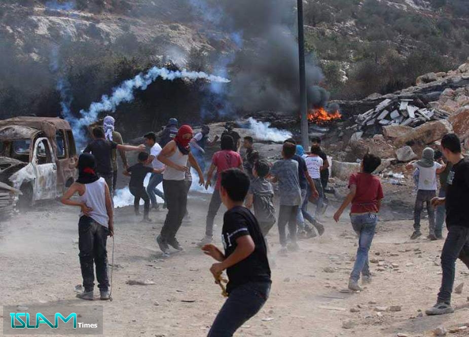 Palestinians Stage Anti-settlement Rallies in Al-Khalil, ‘Israeli’ Forces Injure Dozens