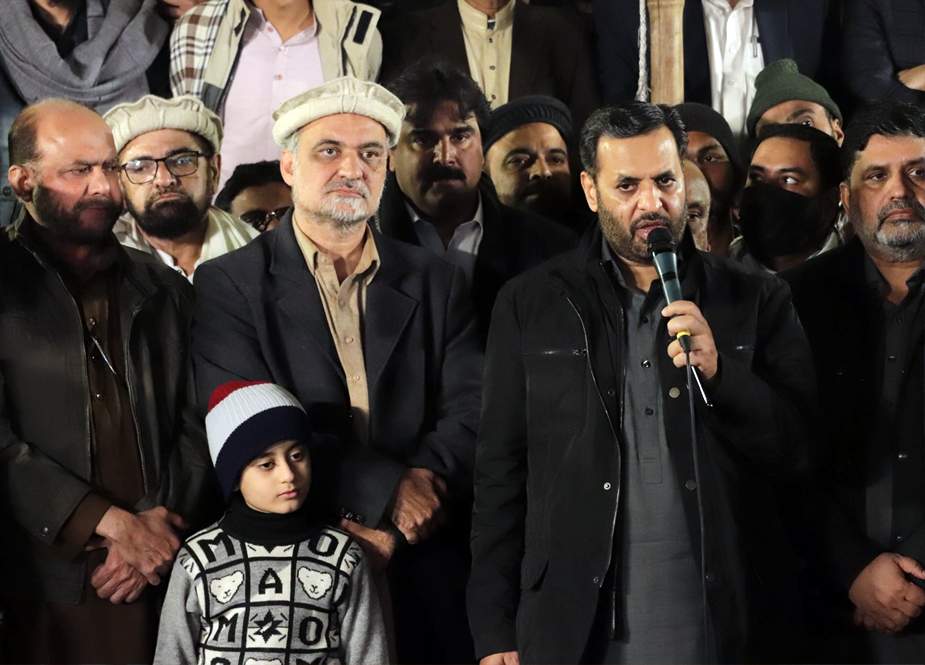 مصطفیٰ کمال کی جماعت اسلامی کراچی کے دھرنے میں شرکت، غیر مشروط حمایت کا اعلان 