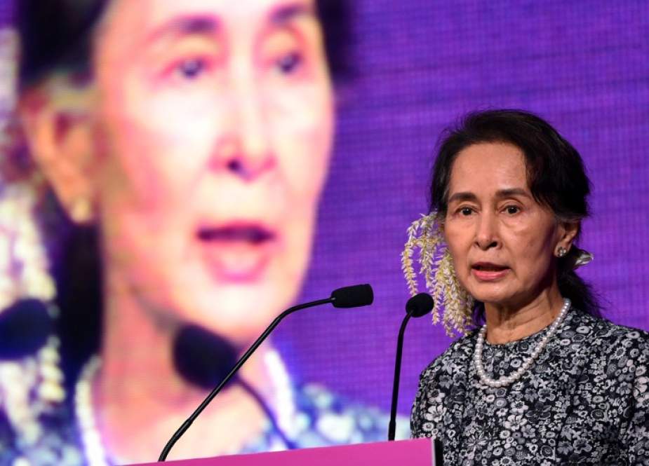 Suu Kyi dari Myanmar Dijatuhi Empat Tahun Penjara Lagi