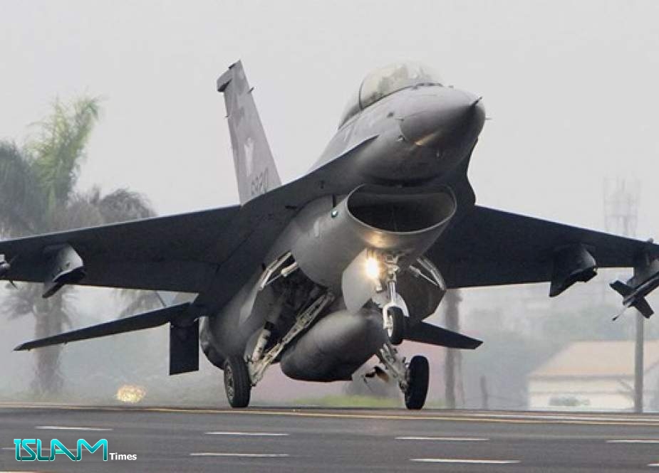 Taiwan Halts Training on US-Made F-16V Viper Fighters After Jet Crashes into Sea, Pilot Missing