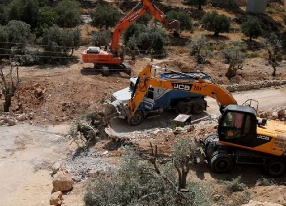 Pasukan Pendudukan Israel Buldoser 50 Dunum Tanah di Dura