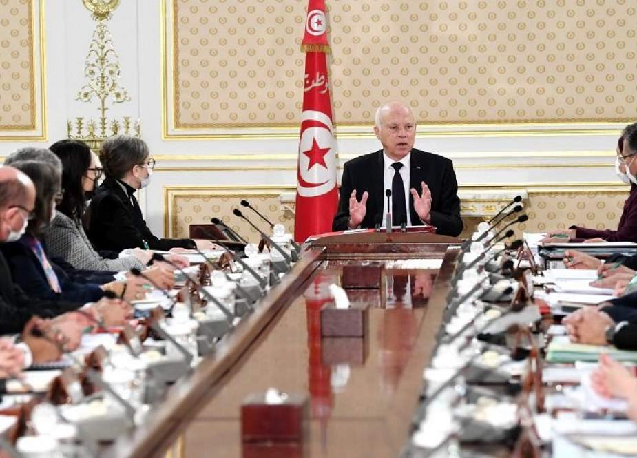 تونس .." قيس سعيّد" يعين أعضاء هيئة الانتخابات الجديدة