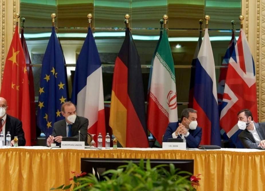 في طهران.. خطوة أوروبية لترميم محادثات فيينا