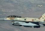 Untuk Pertama Kalinya, Militer Rusia Menembakkan Rudal S-300 ke Pesawat Tempur Israel di atas Hama Suriah