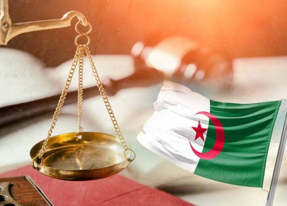 الجزائر.. التماس بالسجن لرئيس وزراء سابق وعدة مسؤولين