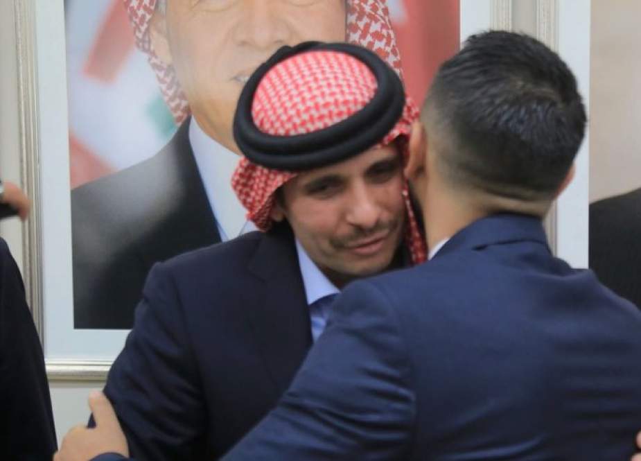 ملك الأردن يفرض الإقامة الجبرية على أخيه الأمير حمزة