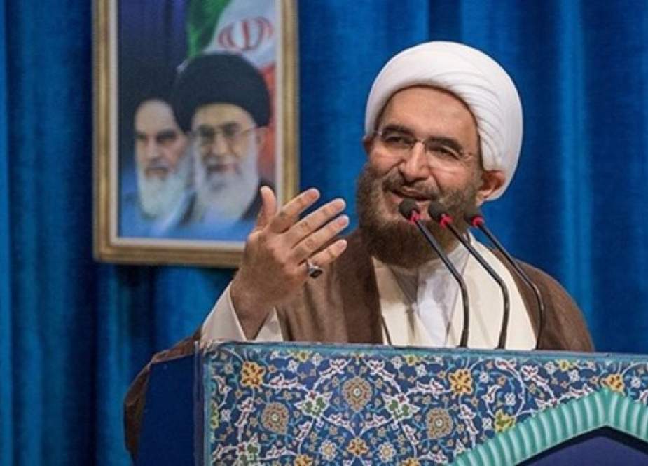 خطيب طهران: اعداؤنا يواصلون تدبير المؤامرات ضد وطننا ولايكفون عنا