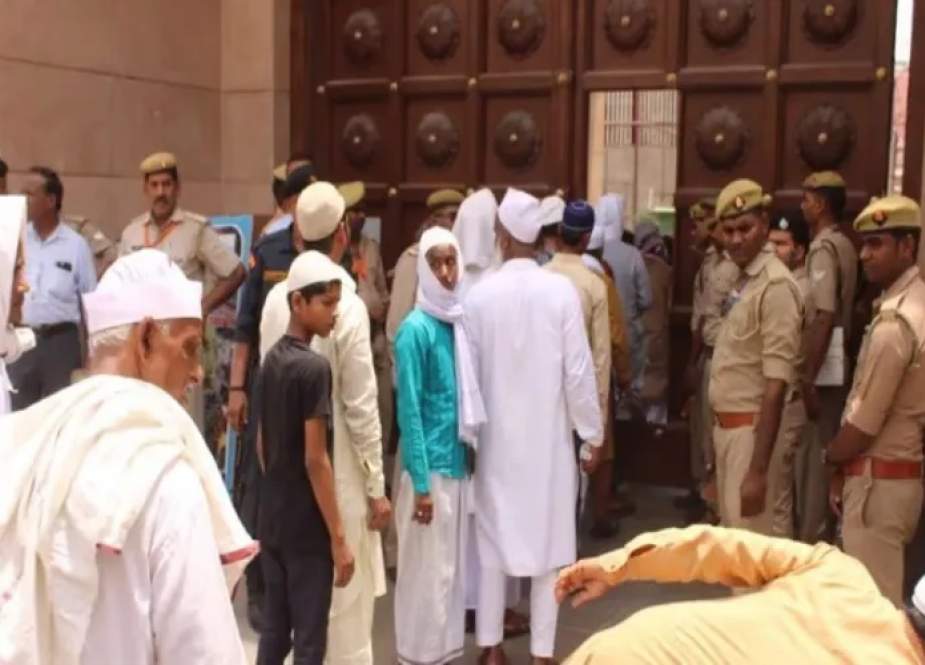 تنازعے کے بعد وارانسی کی گیان واپی مسجد میں آج نماز جمعہ میں زبردست بھیڑ