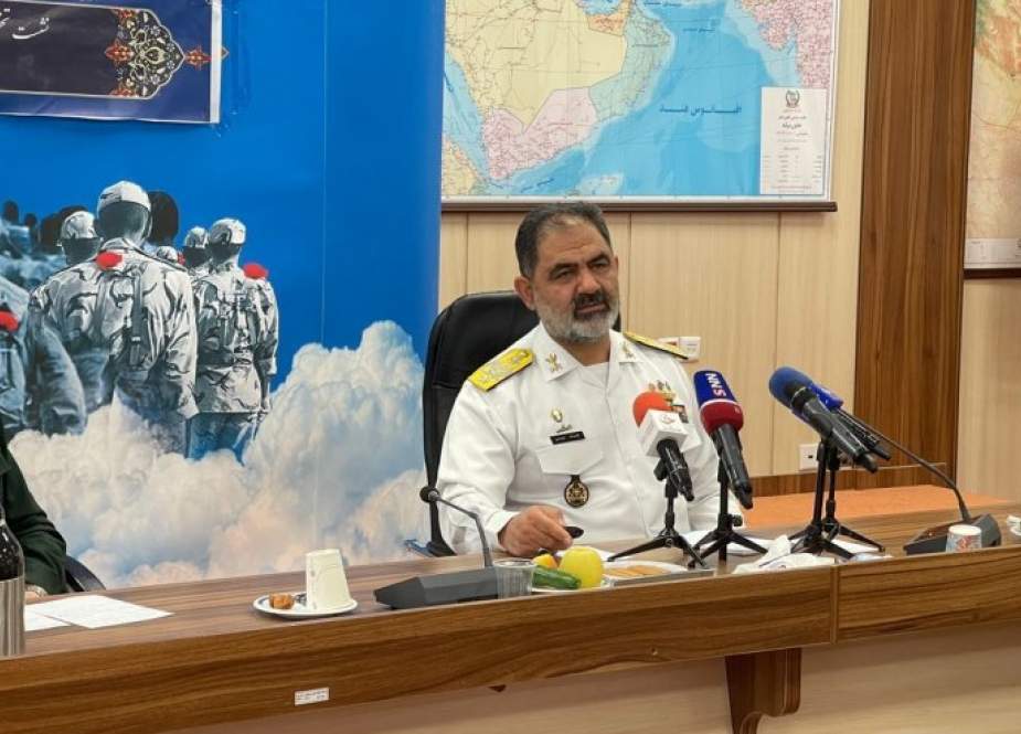 الأدميرال إيراني: بناء سفن حربية ثقيلة على جدول الأعمال