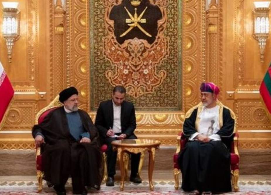 طهران ومسقط تقرران فتح أبواب جديدة للشراكة الاقتصادية