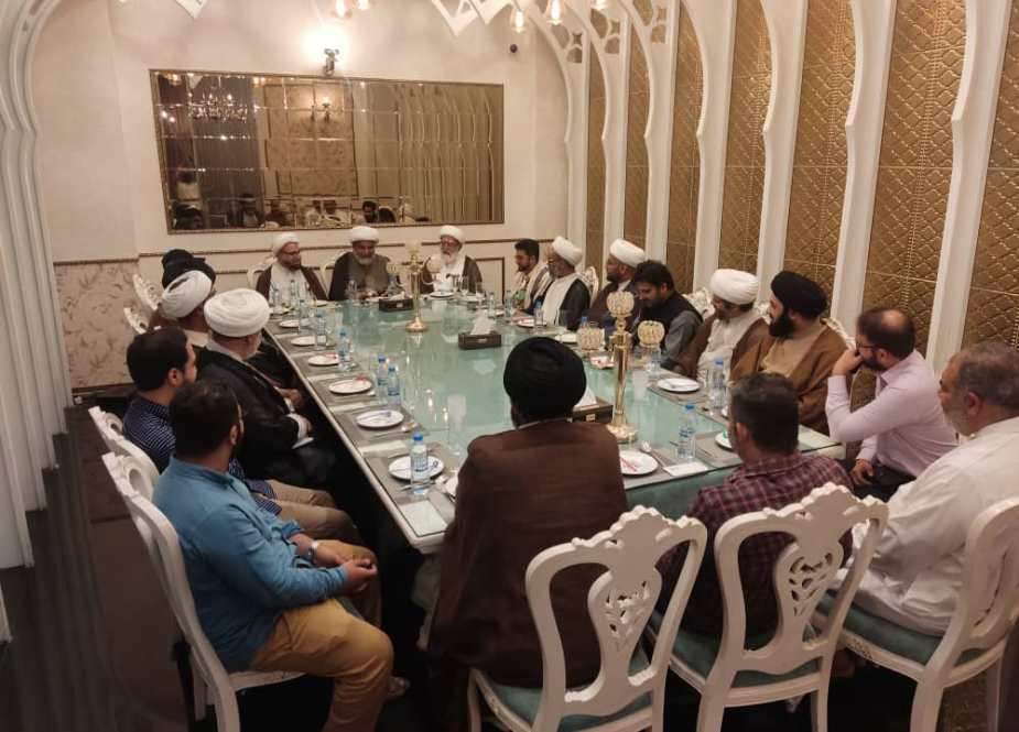 قم، علامہ شفقت شیرازی کیطرف سے علامہ ناصر عباس جعفری کے اعزاز میں عشائیہ