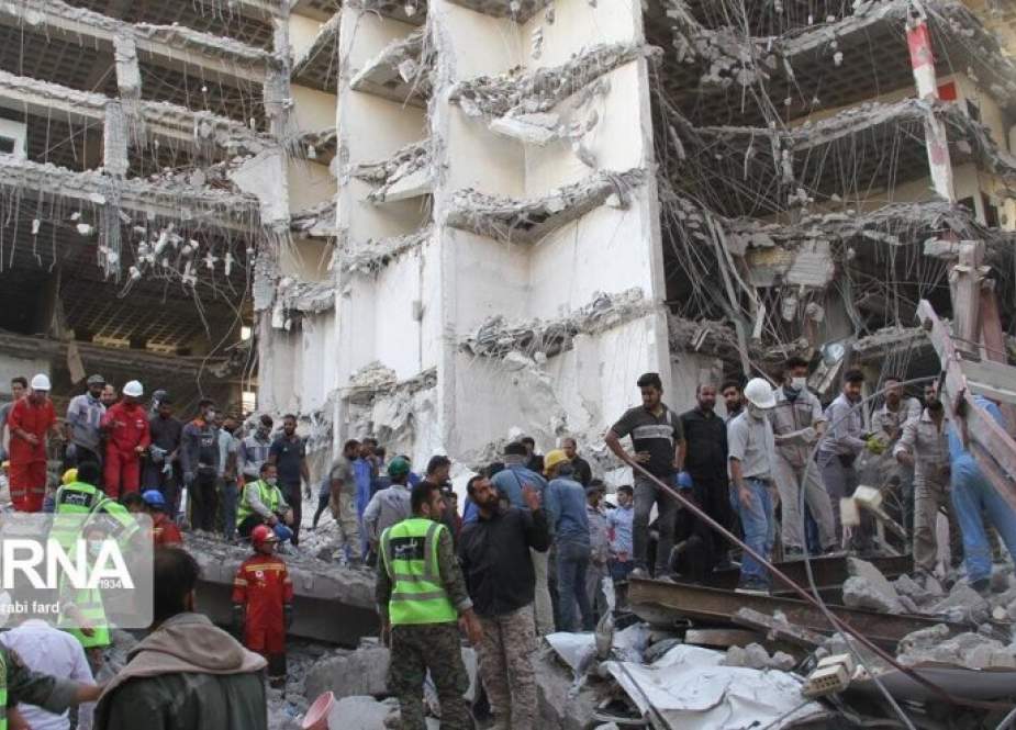 عدد ضحايا حادث انهيار مبنى ‘‘متروبل‘‘ في آبادان بلغ 26 شخصا