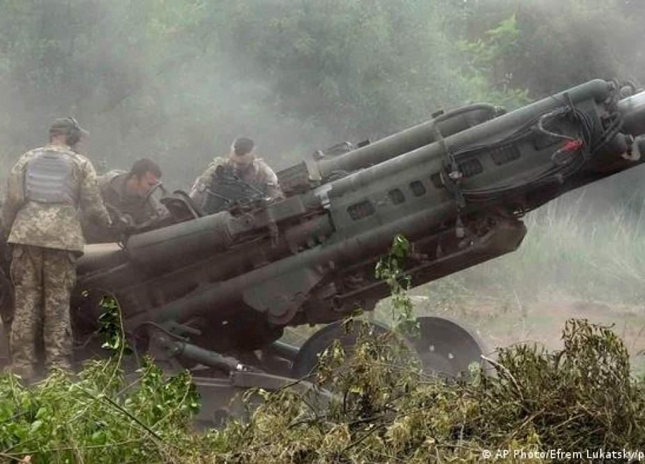 Jerman dan Belanda Menjanjikan Howitzer Tambahan ke Ukraina