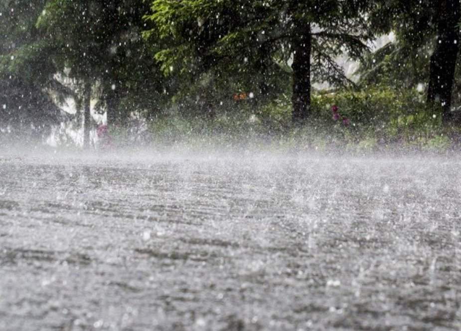 دیر میں موسلادھار بارش، بالائی علاقوں کی رابطہ سڑکیں بند