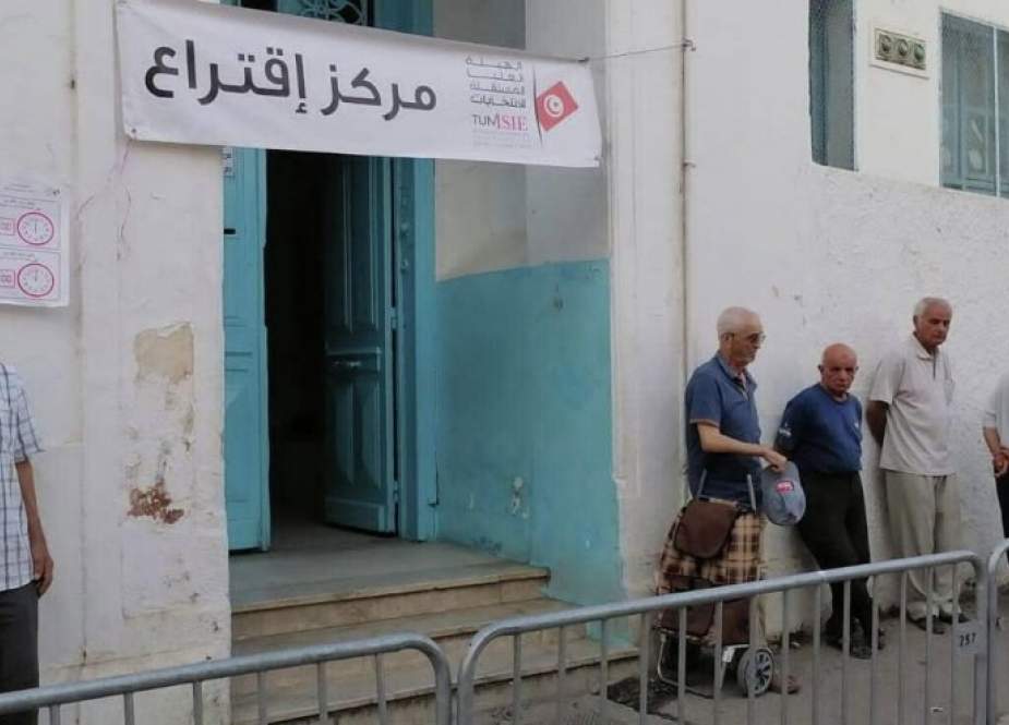 منظمة تونسية تطعن في نتائج الاستفتاء على الدستور